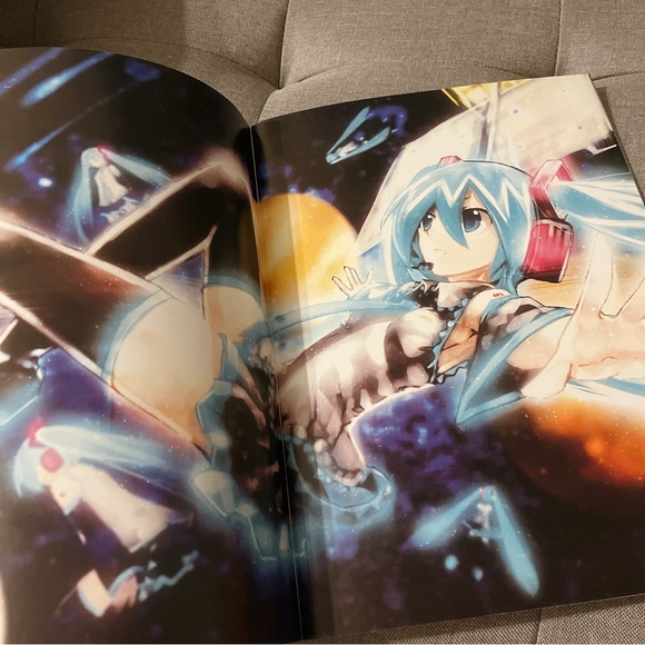 Freebie🎁 Hatsune Miku Illustration Collection - Picture 4 of 10